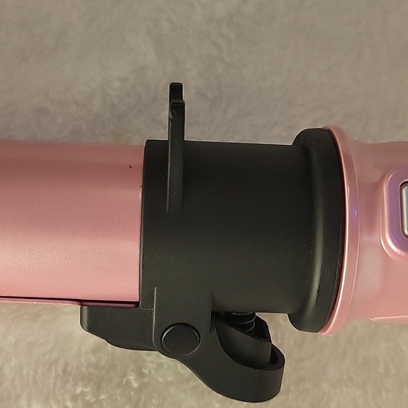 Qince Pink Curling Iron with Digital Display. - Picture 4 of 5